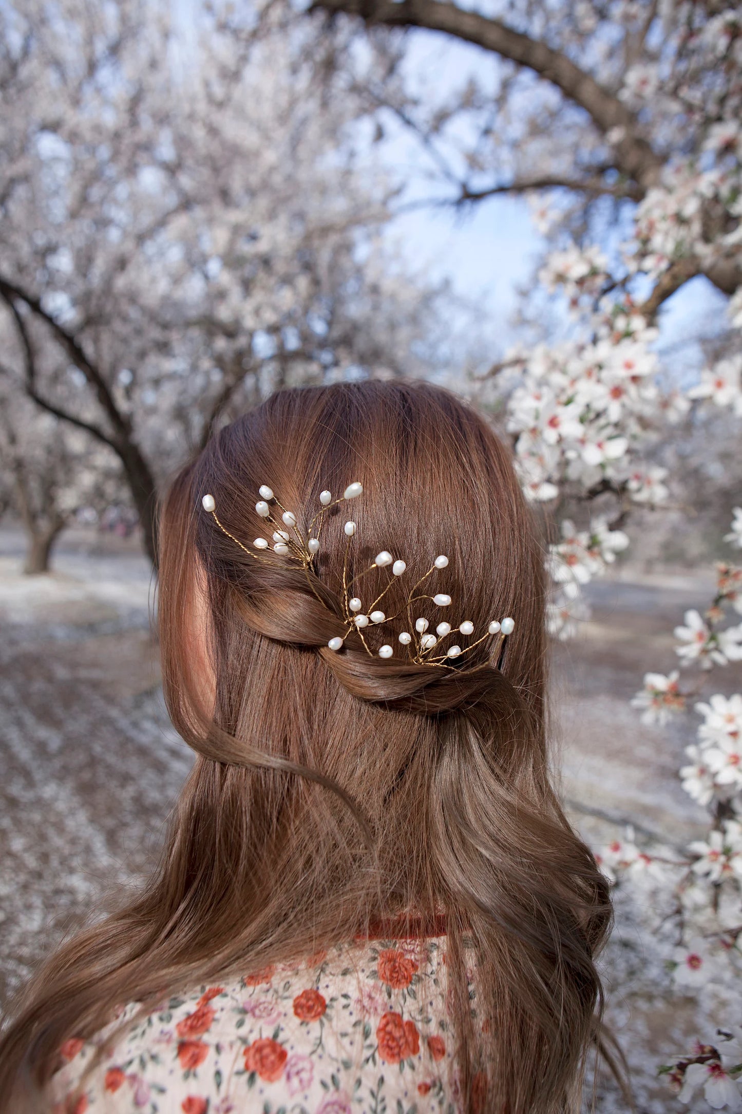 Spread-out Flowers Freshwater Pearl Hair Pins